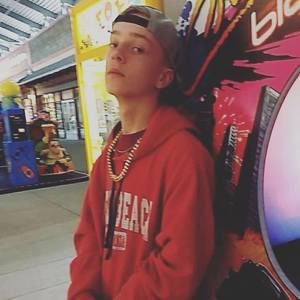 Meet your Posher, Devin